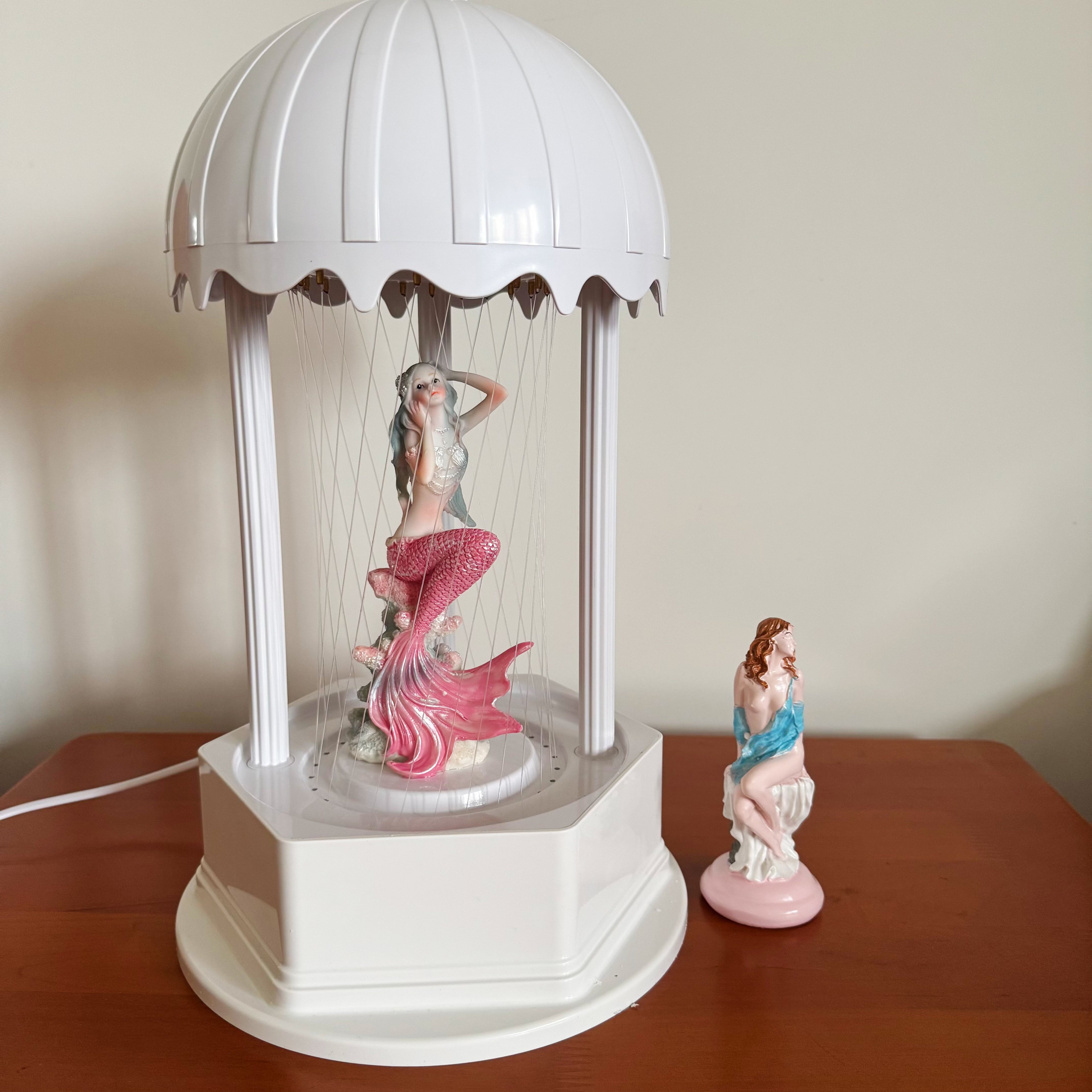 MINI Oil Rain Lamp - Pink mermaid，Retro oil rain  lamp for table, suitable for wedding stores and gifts