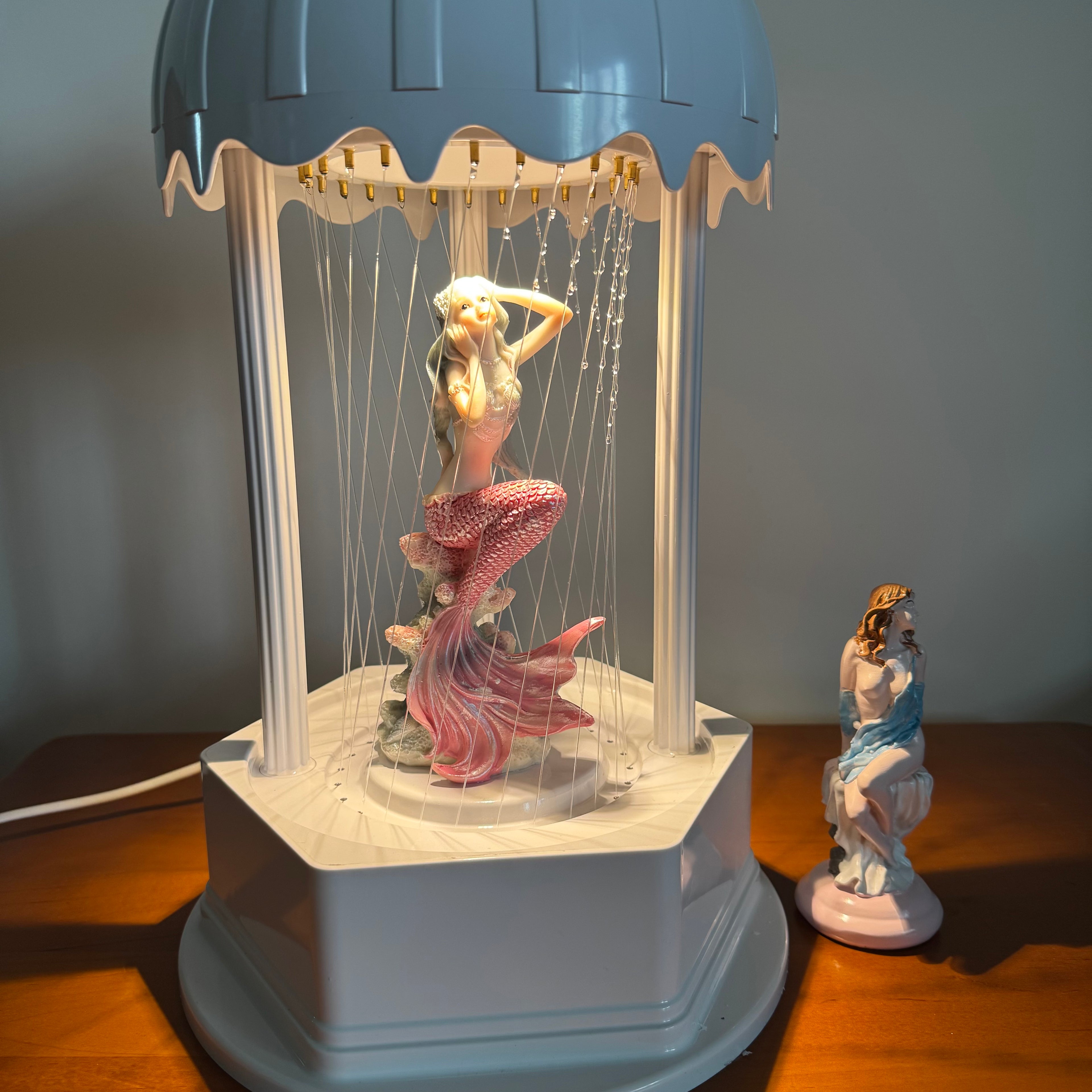MINI Oil Rain Lamp - Pink mermaid，Retro oil rain  lamp for table, suitable for wedding stores and gifts