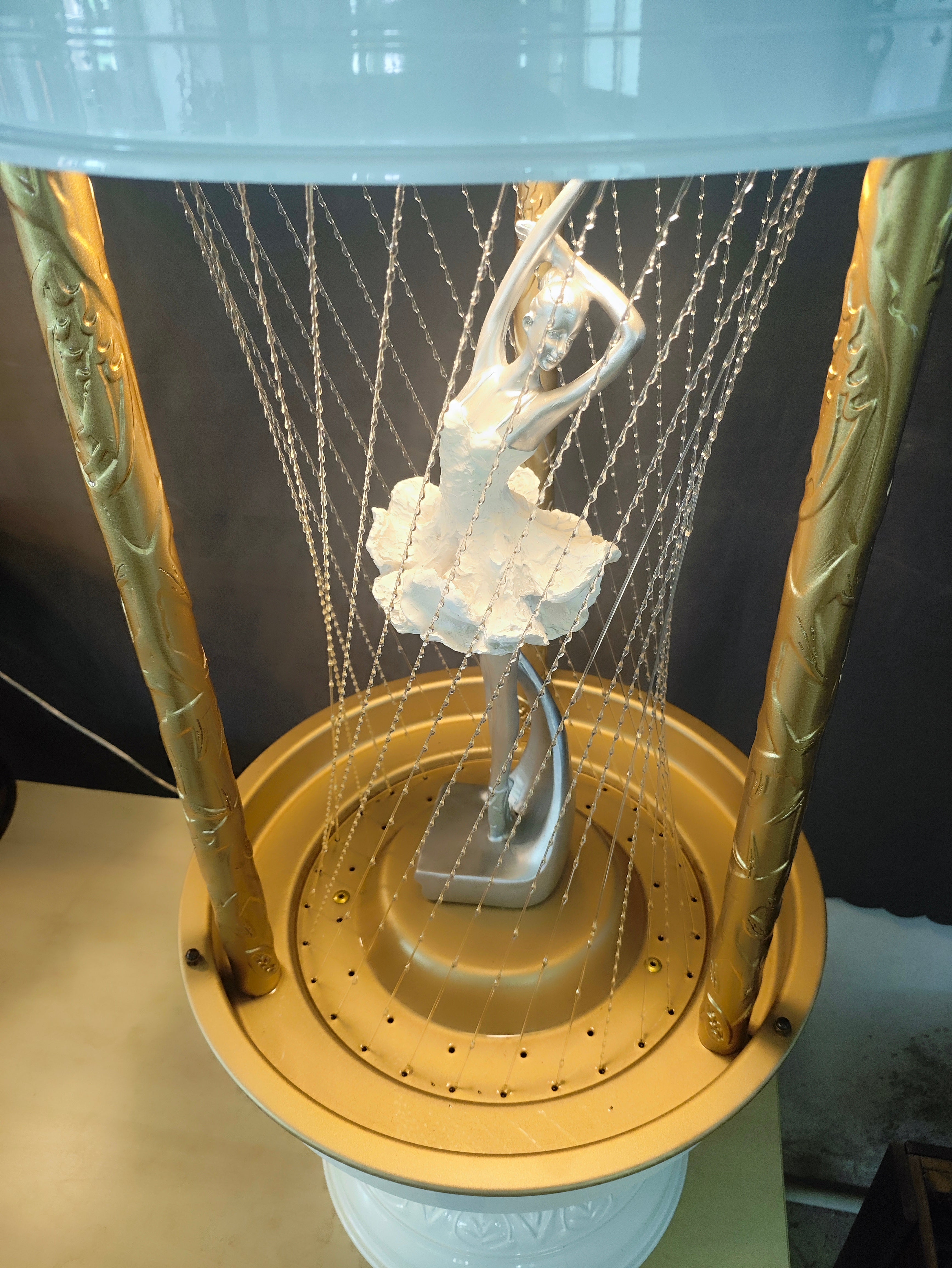 70s Cinnamon Rain Lamp, Retro Oil Rain Lamp– Ballet-dancer – Rainfall  lamp，Vintage Table lamp,  Suitable for bedrooms, Living Rooms and Stores
